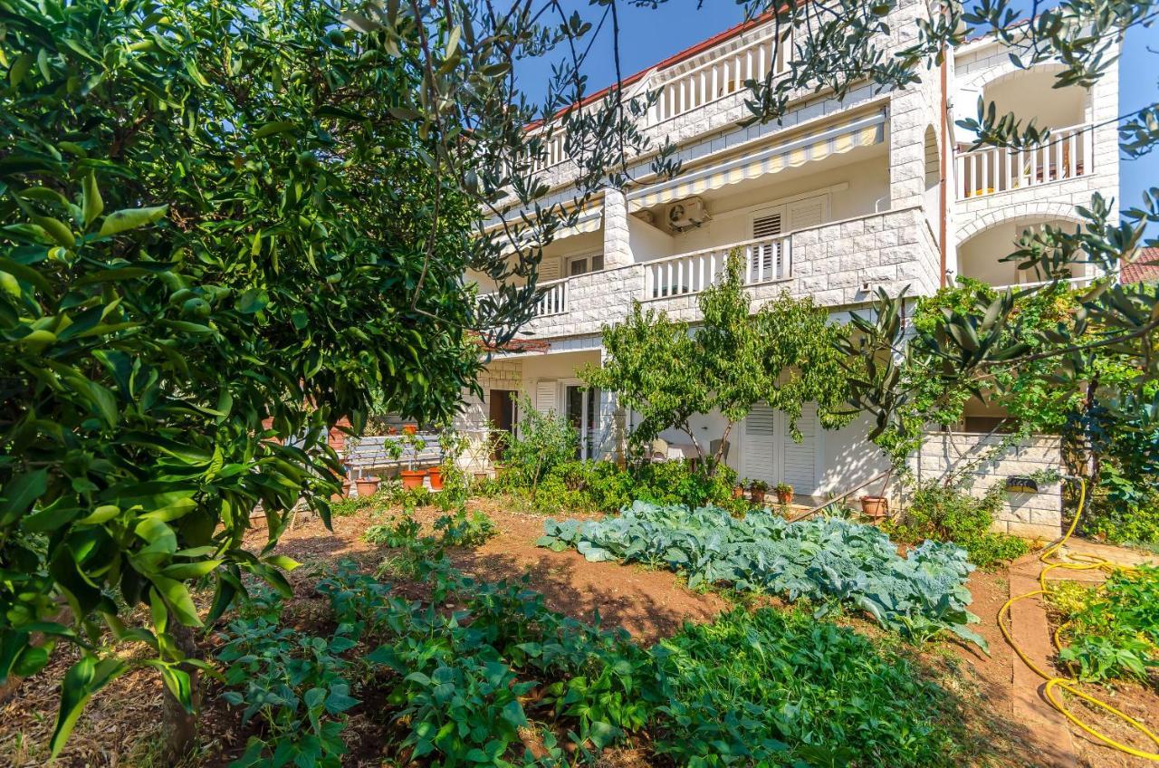 טרוגיר Apartments Tily מראה חיצוני תמונה
