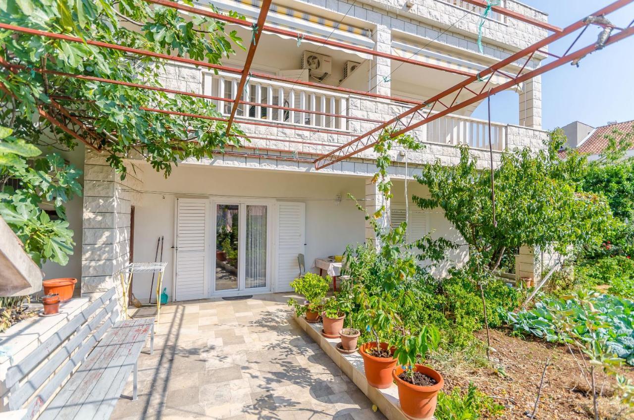 טרוגיר Apartments Tily מראה חיצוני תמונה