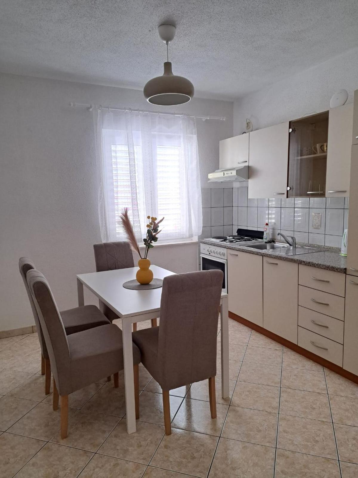 טרוגיר Apartments Tily מראה חיצוני תמונה